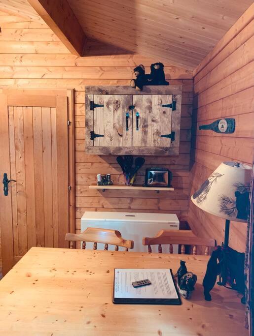 Honeybear Hideaway Cabin Hayward Eksteriør bilde