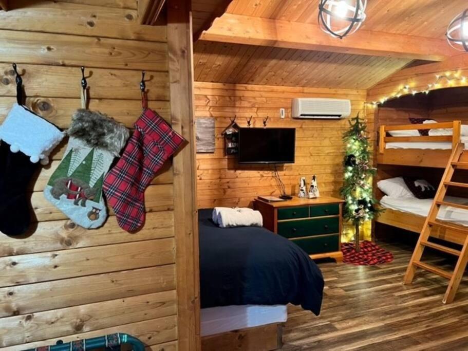 Honeybear Hideaway Cabin Hayward Eksteriør bilde